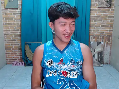 Snapshot of ur_boy_janloyd chatting on December 18, 2025, 11:30 pm ur boy janloyd online show from December 18, 2025, 11:30 pm