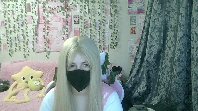 MysticYumiko online show from February 11, 2026, 5:24 pm