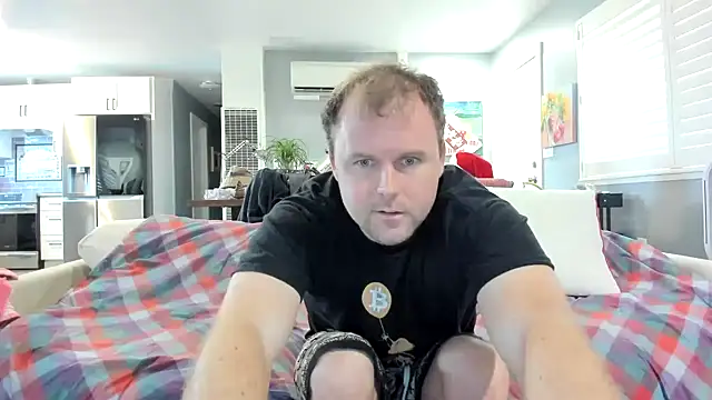 Snapshot of Studmuffin4you chatting on February 19, 2026, 7:44 pm Studmuffin4you online show from February 19, 2026, 7:44 pm