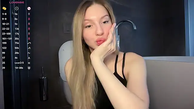 Snapshot of blondinkaa chatting on April 19, 2026, 9:54 am blondinkaa online show from April 19, 2026, 9:54 am