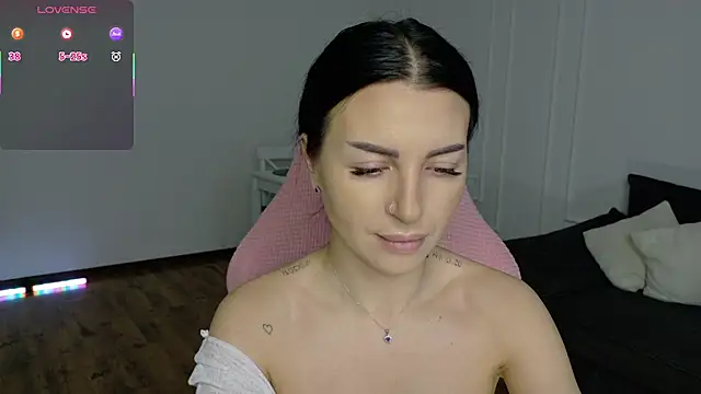 Snapshot of Lady_charm__ chatting on January 13, 2026, 6:28 am Lady charm online show from January 13, 2026, 6:28 am