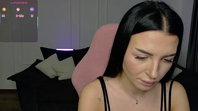 Snapshot of Lady_charm__ chatting on February 2, 2026, 6:45 am Lady charm online show from February 2, 2026, 6:45 am