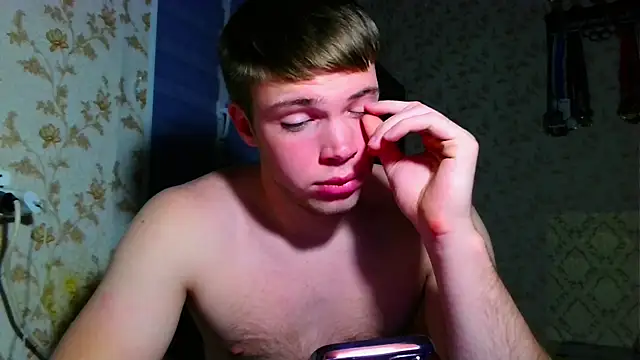 MakedonskiSasha online show from December 17, 2025, 12:10 pm