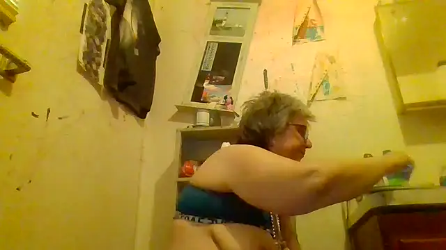 becky1111 online show from May 11, 2026, 4:04 pm