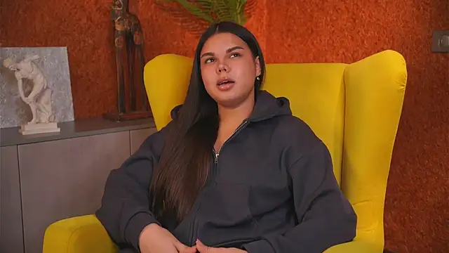 SunnyOstroski online show from December 19, 2025, 11:56 am