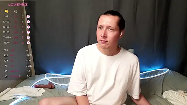 NakedIsaac online show from June 17, 2026, 8:52 pm