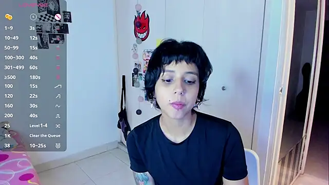 Snapshot of harakitty_ chatting on March 13, 2026, 1:43 am harakitty online show from March 13, 2026, 1:43 am
