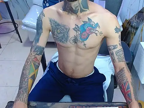 Snapshot of Boy_tatto77 chatting on May 8, 2026, 11:47 am Boy tatto77 online show from May 8, 2026, 11:47 am