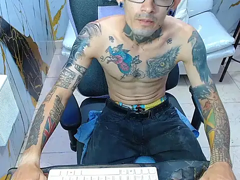 Snapshot of Boy_tatto77 chatting on June 10, 2026, 12:06 pm Boy tatto77 online show from June 10, 2026, 12:06 pm