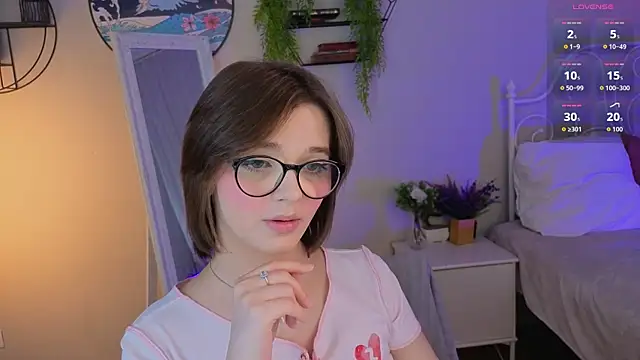 LetoriaNotley online show from April 29, 2026, 8:15 pm