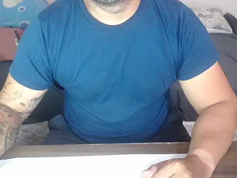 Snapshot of drlluis chatting on January 14, 2026, 2:53 pm drlluis online show from January 14, 2026, 2:53 pm