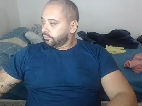 Snapshot of drlluis chatting on February 5, 2026, 3:41 pm drlluis online show from February 5, 2026, 3:41 pm