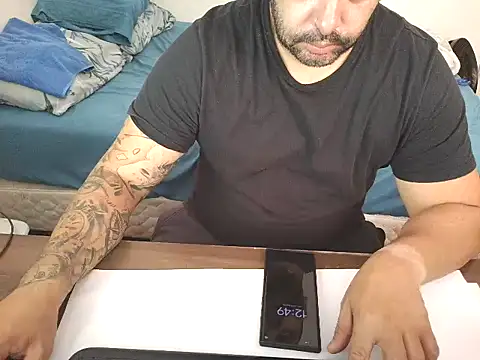 Snapshot of drlluis chatting on January 8, 2026, 3:51 pm drlluis online show from January 8, 2026, 3:51 pm