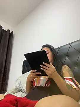 Nini  online show from February 13, 2026, 6:19 pm