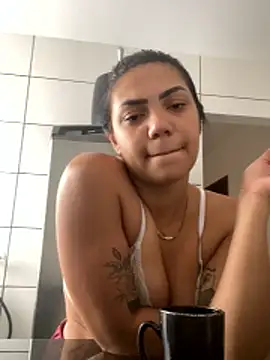 Snapshot of Nini_ chatting on December 18, 2025, 11:25 am Nini online show from December 18, 2025, 11:25 am