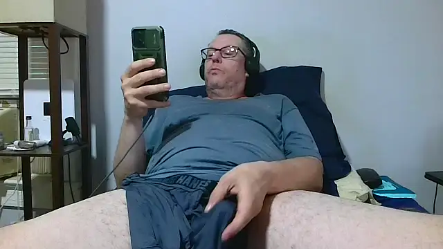 Snapshot of Notalwaysup chatting on June 17, 2026, 8:19 pm Notalwaysup online show from June 17, 2026, 8:19 pm