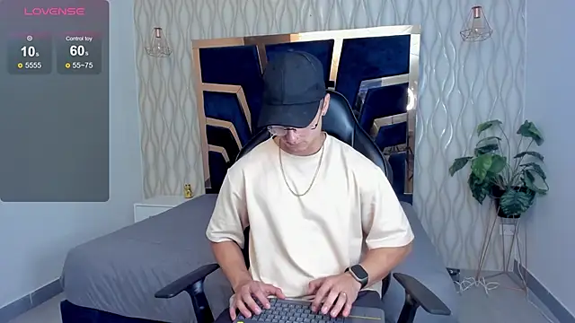 Snapshot of Noah_Clarkk chatting on March 11, 2026, 5:18 pm Noah Clarkk online show from March 11, 2026, 5:18 pm