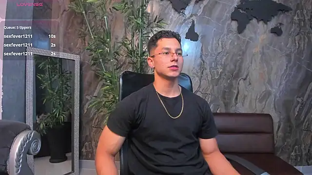 Snapshot of Noah_Clarkk chatting on February 21, 2026, 11:18 pm Noah Clarkk online show from February 21, 2026, 11:18 pm