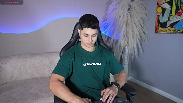 Snapshot of Noah_Clarkk chatting on July 7, 2026, 5:38 pm Noah Clarkk online show from July 7, 2026, 5:38 pm