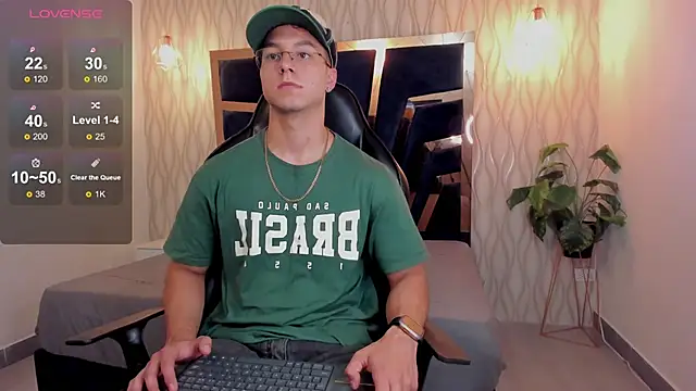 Snapshot of Noah_Clarkk chatting on February 26, 2026, 5:46 pm Noah Clarkk online show from February 26, 2026, 5:46 pm