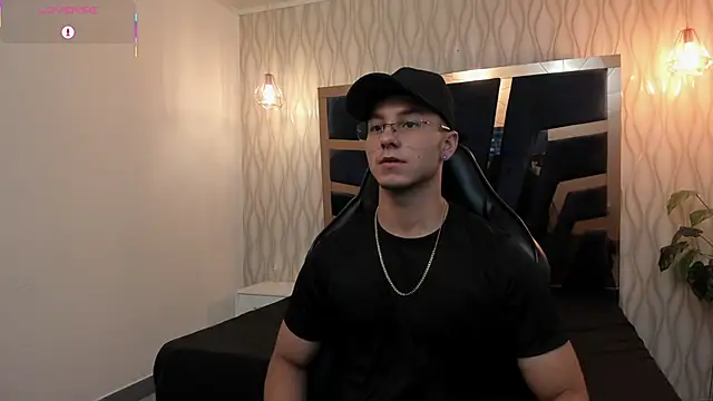 Snapshot of Noah_Clarkk chatting on April 10, 2026, 5:20 pm Noah Clarkk online show from April 10, 2026, 5:20 pm