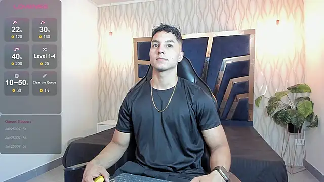 Snapshot of Noah_Clarkk chatting on April 16, 2026, 5:14 pm Noah Clarkk online show from April 16, 2026, 5:14 pm