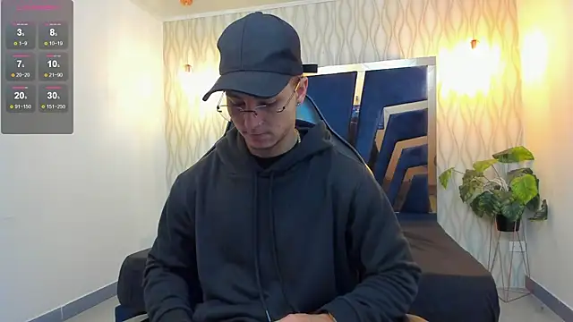 Snapshot of Noah_Clarkk chatting on April 15, 2026, 5:17 pm Noah Clarkk online show from April 15, 2026, 5:17 pm