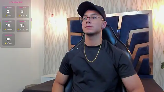 Snapshot of Noah_Clarkk chatting on April 11, 2026, 5:16 pm Noah Clarkk online show from April 11, 2026, 5:16 pm