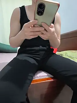 Snapshot of Sweet-Berryy chatting on May 23, 2026, 11:04 pm Sweet-Berryy online show from May 23, 2026, 11:04 pm