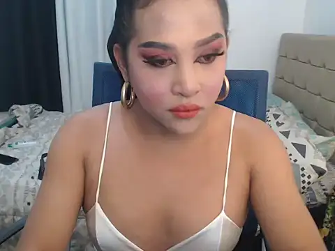 Snapshot of loveasiancock96 chatting on December 18, 2025, 12:53 pm loveasiancock96 online show from December 18, 2025, 12:53 pm