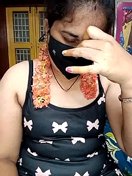 maduri   online show from April 8, 2026, 2:29 pm