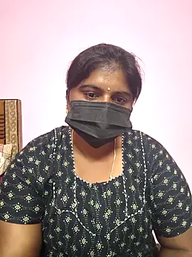 Snapshot of blackqueen-tamil chatting on December 18, 2025, 3:05 pm blackqueen-tamil online show from December 18, 2025, 3:05 pm