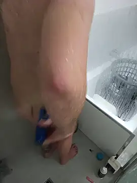 Snapshot of benniiike chatting on December 18, 2025, 2:10 pm benniiike online show from December 18, 2025, 2:10 pm