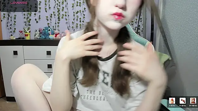 Snapshot of Yoonhee_ki chatting on July 1, 2026, 7:14 pm Yoonhee ki online show from July 1, 2026, 7:14 pm
