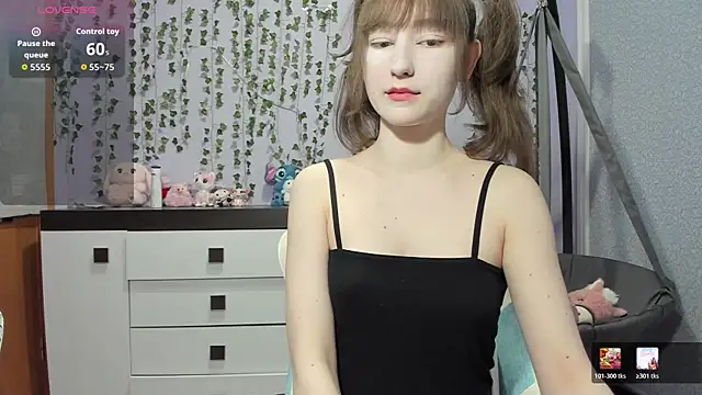 Yoonhee ki online show from May 15, 2026, 9:13 pm