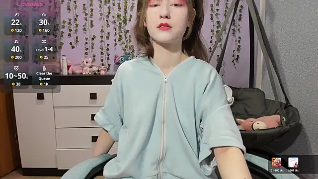 Yoonhee ki online show from May 19, 2026, 3:19 pm