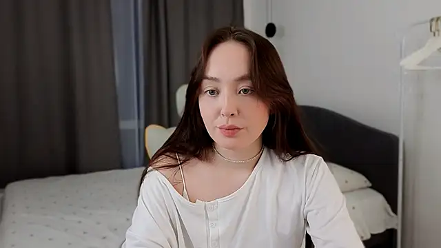 fallin lovee online show from March 3, 2026, 2:24 pm