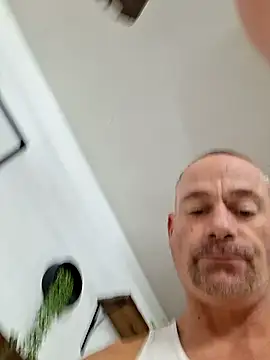 Snapshot of MISTERANDDEMI chatting on March 4, 2026, 8:49 pm MISTERANDDEMI online show from March 4, 2026, 8:49 pm