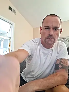 Snapshot of MISTERANDDEMI chatting on March 27, 2026, 9:05 pm MISTERANDDEMI online show from March 27, 2026, 9:05 pm