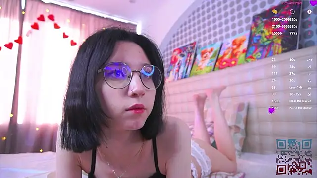 Snapshot of DeliaLoma chatting on February 18, 2026, 6:11 am DeliaLoma online show from February 18, 2026, 6:11 am