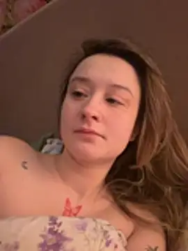 Snapshot of LilyLuck_ chatting on February 3, 2026, 1:27 pm LilyLuck online show from February 3, 2026, 1:27 pm