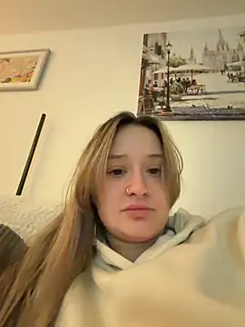 Snapshot of LilyLuck_ chatting on February 17, 2026, 10:07 pm LilyLuck online show from February 17, 2026, 10:07 pm