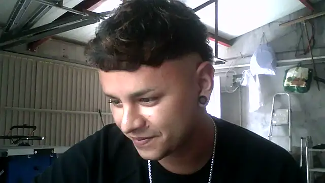 Sickbooy69 online show from May 12, 2026, 4:24 pm