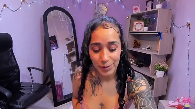 StaceyLeee online show from March 2, 2026, 5:20 pm