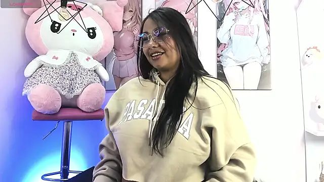 tinna noa online show from April 7, 2026, 2:57 am