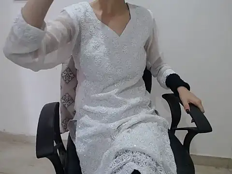 Snapshot of Farhana_beautyfull chatting on March 17, 2026, 4:26 am Farhana beautyfull online show from March 17, 2026, 4:26 am