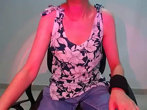 Snapshot of Farhana_beautyfull chatting on June 25, 2026, 4:43 am Farhana beautyfull online show from June 25, 2026, 4:43 am