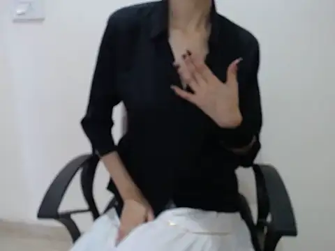 Snapshot of Farhana_beautyfull chatting on March 26, 2026, 4:44 am Farhana beautyfull online show from March 26, 2026, 4:44 am