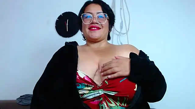 Snapshot of Hey_diane chatting on February 3, 2026, 2:53 am Hey diane online show from February 3, 2026, 2:53 am