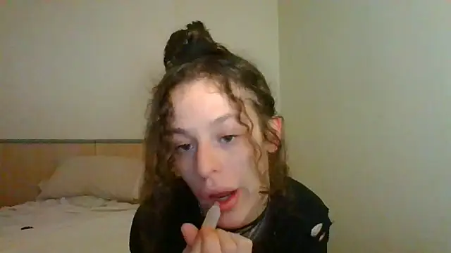 Snapshot of 4lien chatting on April 1, 2026, 7:53 am 4lien online show from April 1, 2026, 7:53 am